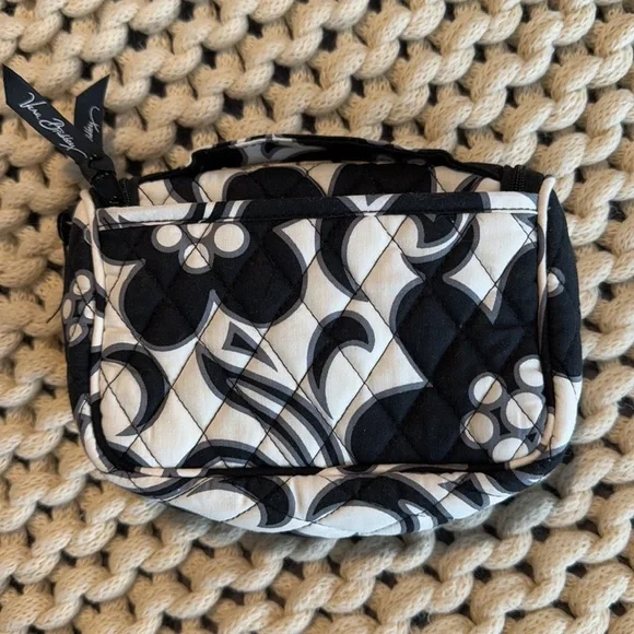 Vera Bradley jewelry/make up hanging organizer - Picture 2 of 13